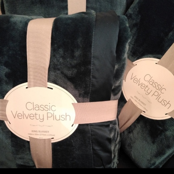 🛑SOLD🛑Berkshire  Luxury Plush VelvetLoft Blanket - Picture 7 of 7